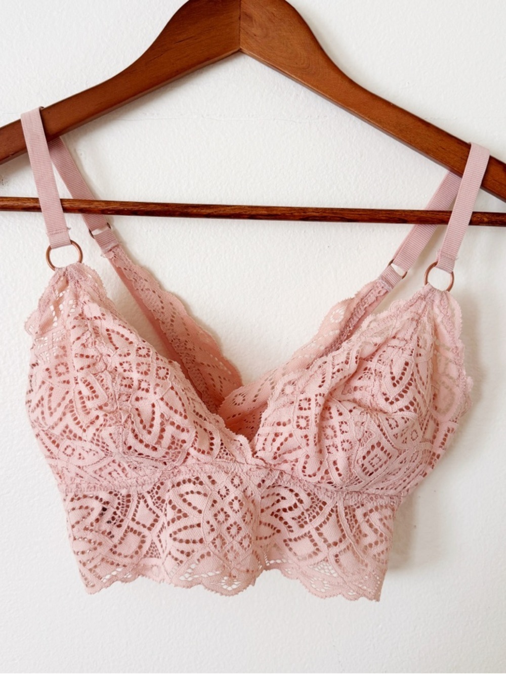 aerie Pink Lace Bralette with Scalloped Hem ~small